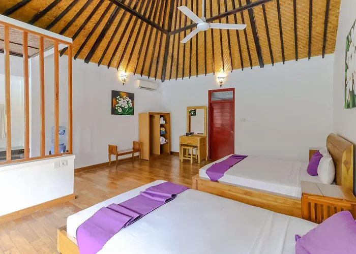 Taman Lituhayu Villa *