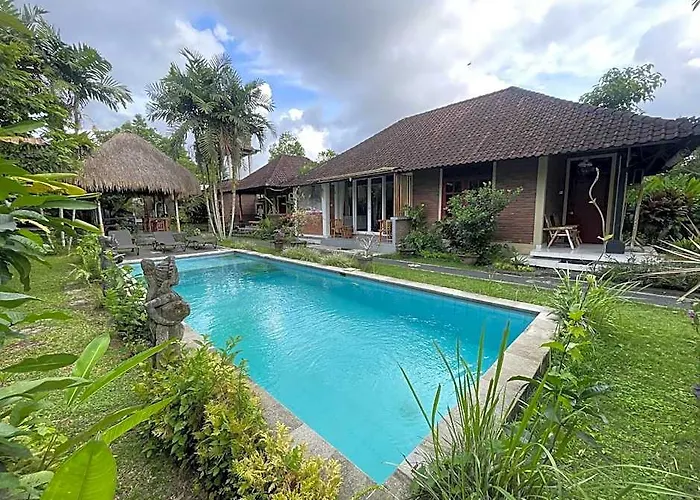 Taman Lituhayu Villa *