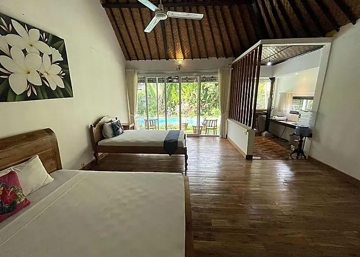 Villa Taman Lituhayu *