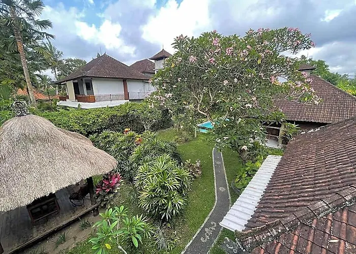 Taman Lituhayu Villa