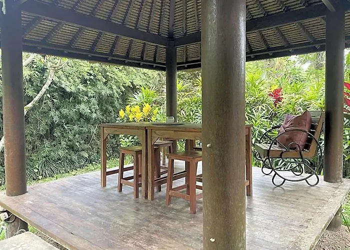 Villa Taman Lituhayu *